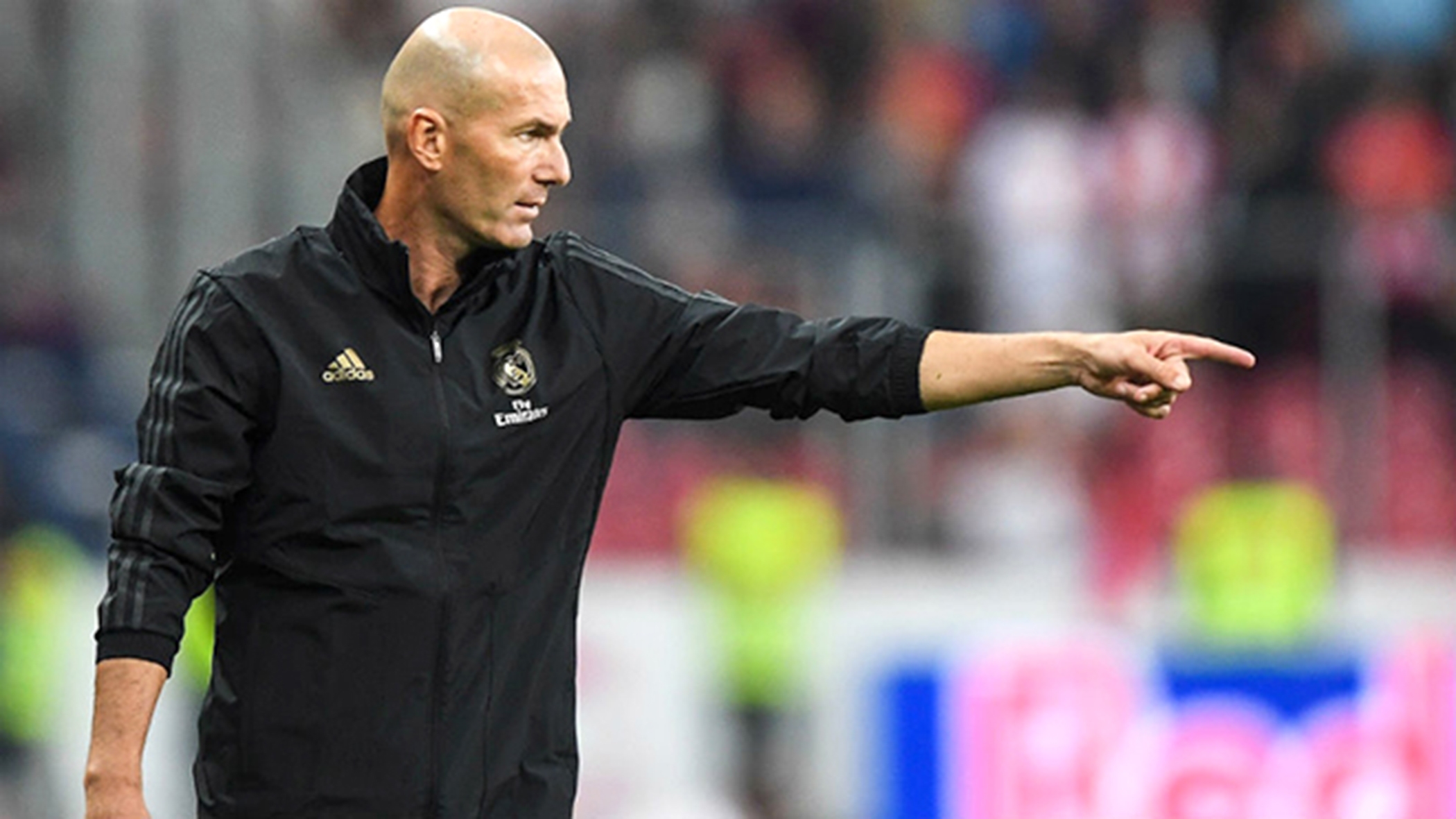 Zinedine Zidane Manchester United, Zidane MU conditions, Zidane Old Trafford, Zidane Premier League, Zidane coaching Manchester United, Zidane managerial future