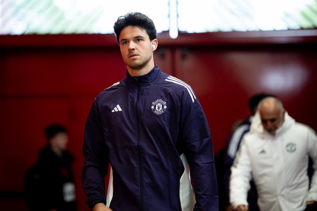 What We Saw in Lemmens’ 90 Minutes 29 Lemmens, Senne Lemmens, MU, Manchester United, Sunderland, Amorim, Premier League, MU goalkeeper, MU debut