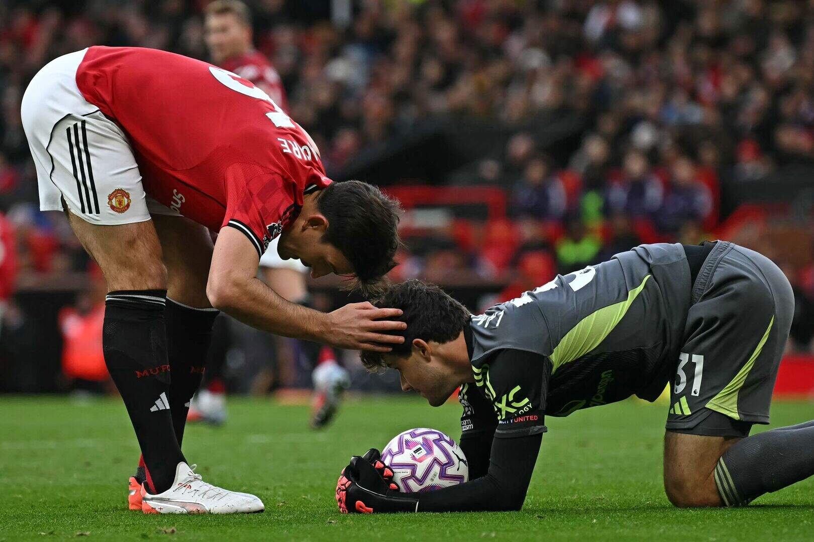 What We Saw in Lemmens’ 90 Minutes 32 Lemmens, Senne Lemmens, MU, Manchester United, Sunderland, Amorim, Premier League, MU goalkeeper, MU debut