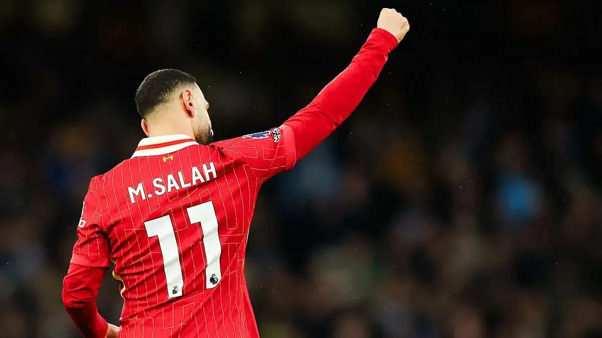 Saudi Arabia offers £150 million a year to lure Mohamed Salah away from Liverpool