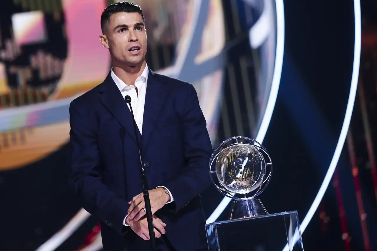 Cristiano Ronaldo Becomes the First Billionaire Footballer in History 28 Cristiano Ronaldo Becomes the First Billionaire Footballer in History