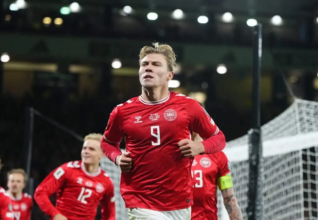 Hojlund sparks controversy after congratulating scotland following Denmark’s defeat