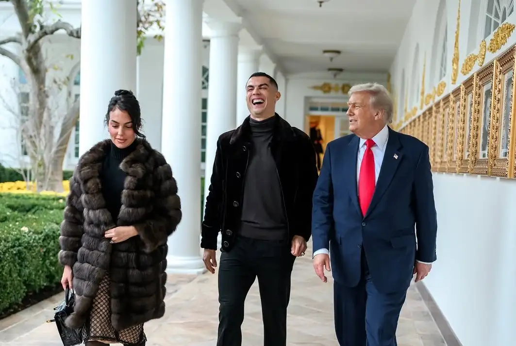 Georgina Stuns With $3 Million Engagement Ring 49 Georgina Stuns With $3 Million Engagement Ring